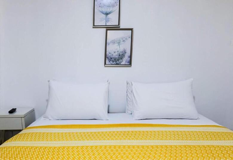 Howard Square Boutique Hotel