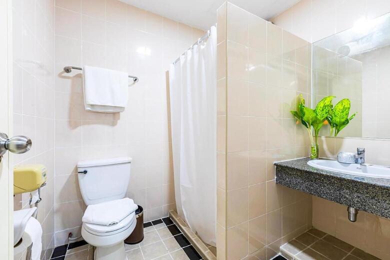 Howard Square Boutique Hotel