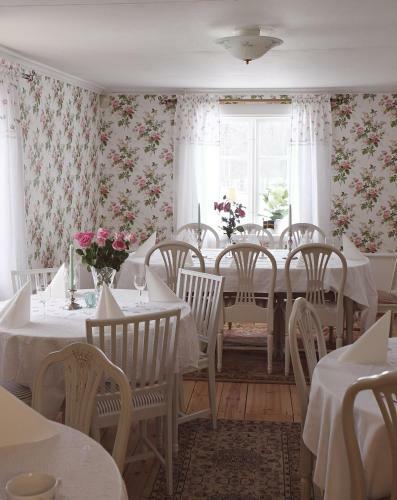 Albergue Lunedet Camping Caf� Restaurang Ab