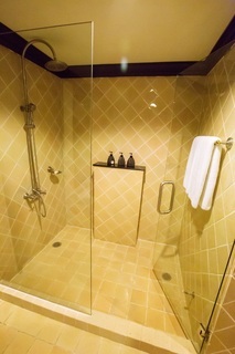Hotel Wora Bura Resort & Spa