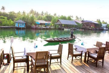 Hotel Aana Resort And Spa