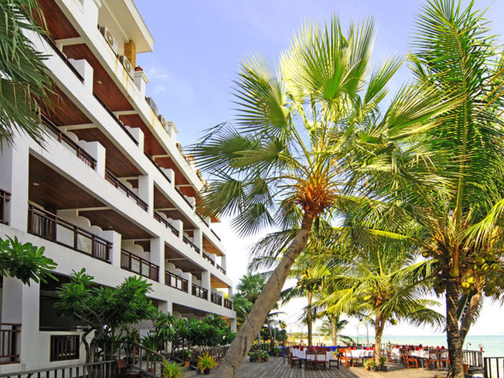 Hotel Phala Cliff Beach Resort