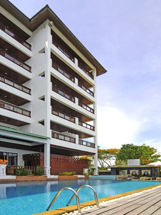 Hotel Phala Cliff Beach Resort