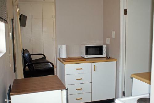 Hostal Overnight Accommodation In Howick