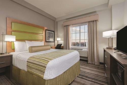 Hotel La Quinta By Wyndham Brooklyn East