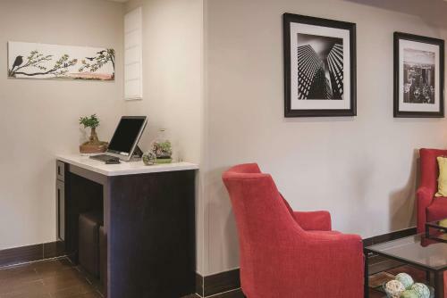 Hotel La Quinta By Wyndham Brooklyn East