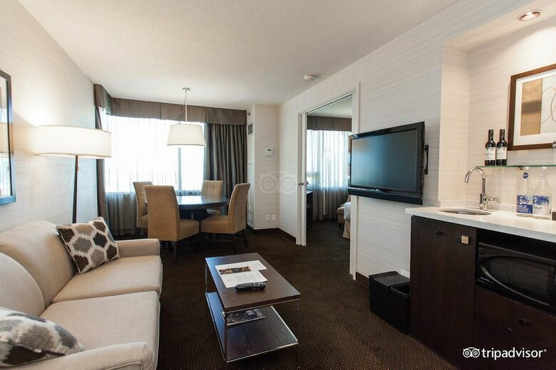 Hotel Cambridge Suites Toronto