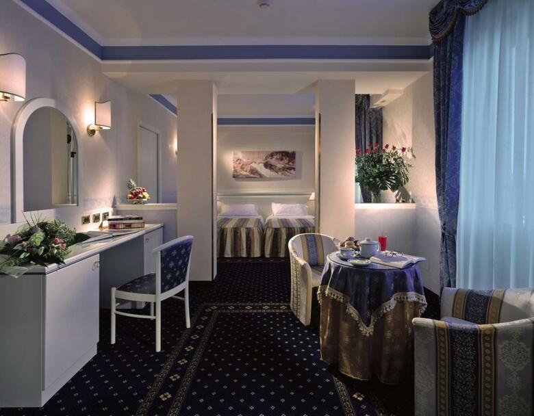 Hotel Bristol Buja
