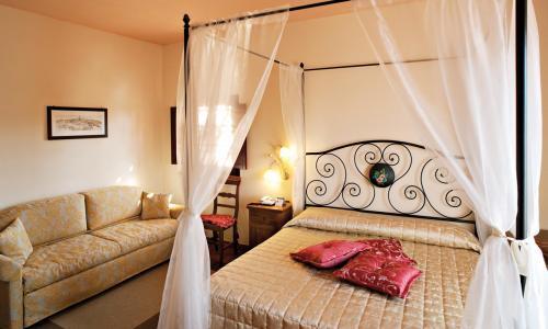 Hotel Casolare Le Terre Rosse