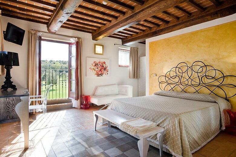 Hotel Casolare Le Terre Rosse