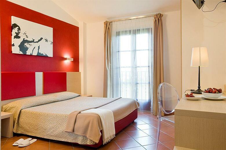 Hotel Casolare Le Terre Rosse