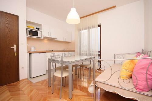 Apartments By The Sea Duce (omis) - 2821