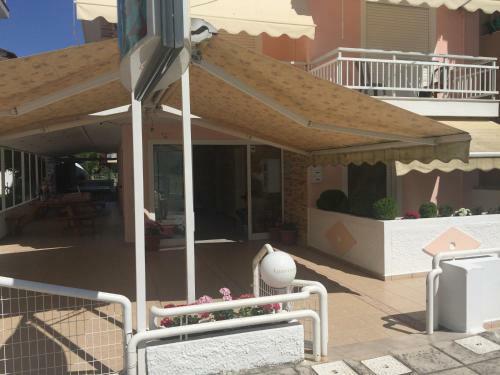 Dimis Studios And Apartments