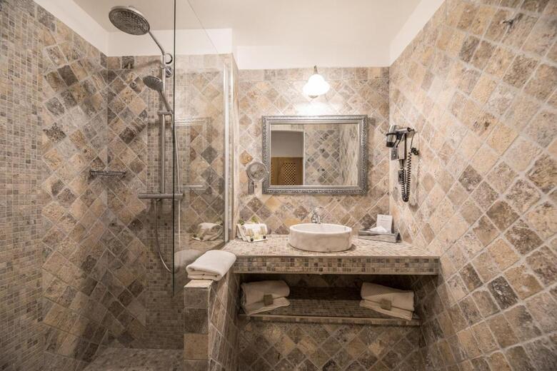 Hotel Relais Du Silence Le Roi Th�odore