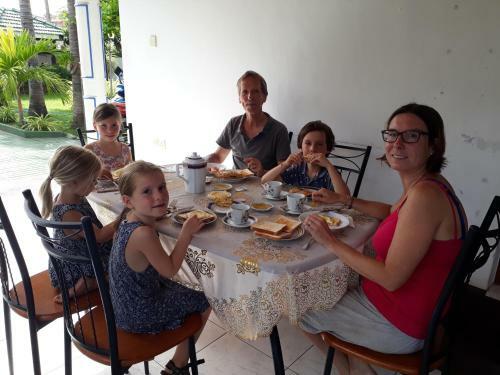 Hostal Romeo And Juliet Guest House