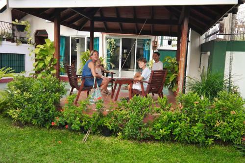 Hostal Romeo And Juliet Guest House