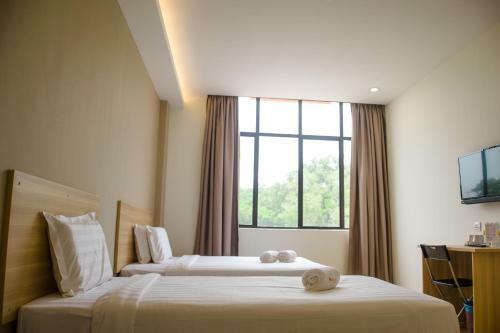 Orange Hotel, Sungai Buloh