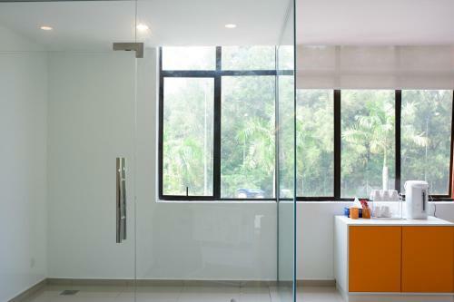 Orange Hotel, Sungai Buloh