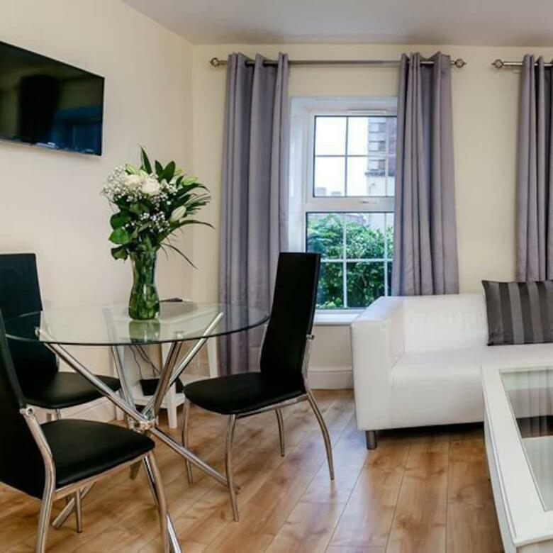 Hotel Amberley House By Thekeycollections