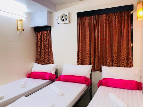 Hotel New International Guest House