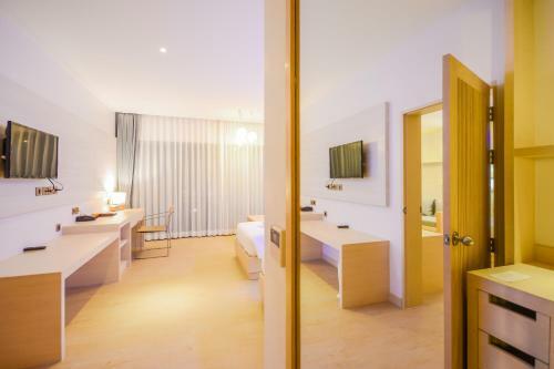 Hotel Crystal Wild Resort Panwa Phuket