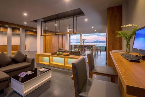 Hotel X10 Seaview Suites At Panwa Beach