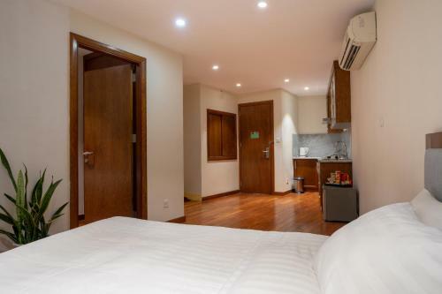 My Hotel Universal Hanoi