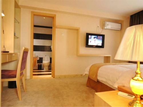 Zhongshan Louis Hotel