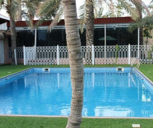 Esterahat Al Faisal ( Farm House)
