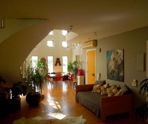 H B&B