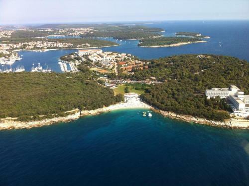 Apartamentos Lara Gortanova Bay