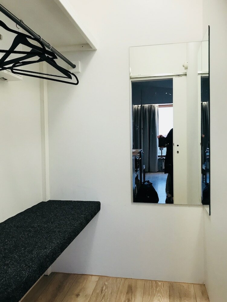 Hostal Eyvindarholt Guesthouse