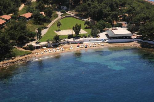 Rainbow Bay Ozdere Beach Hotel