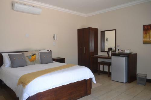 Hostal Be At Home Guesthouse