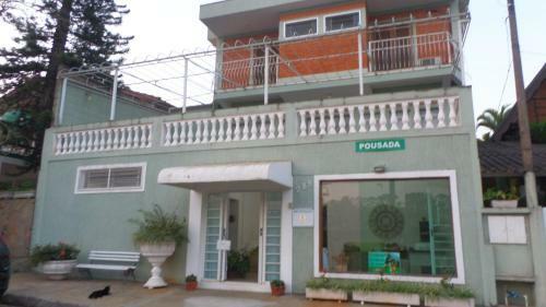 Hostal Pousada Est�ncia Das Flores