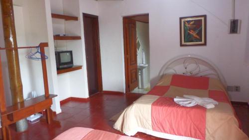 Hostal Pousada Est�ncia Das Flores