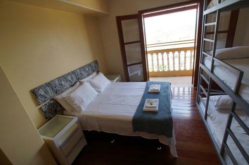 Hostel Pico Do Itamb�