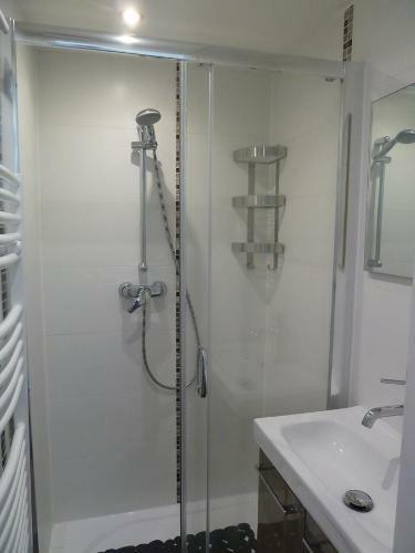 Apartamento New 1 Bedroom Apt Place Garibaldi