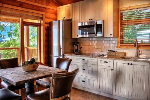 Hotel Wild Renfrew Seaside Cottages