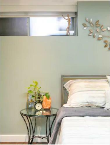 Hostal Rooms Within Toronto