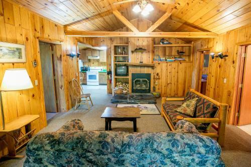 Gunflint Lodge