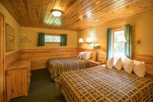 Gunflint Lodge