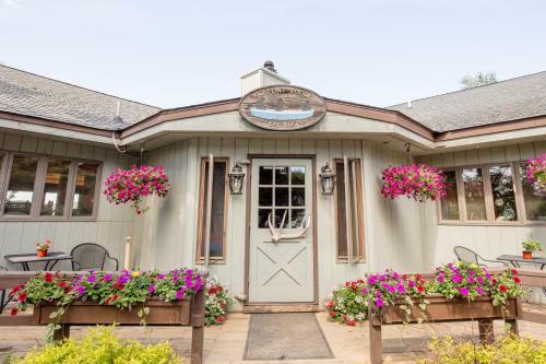 Gunflint Lodge