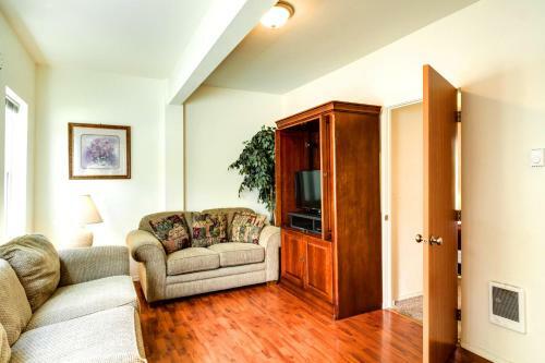Maple Leaf Manor Furnished Apartments