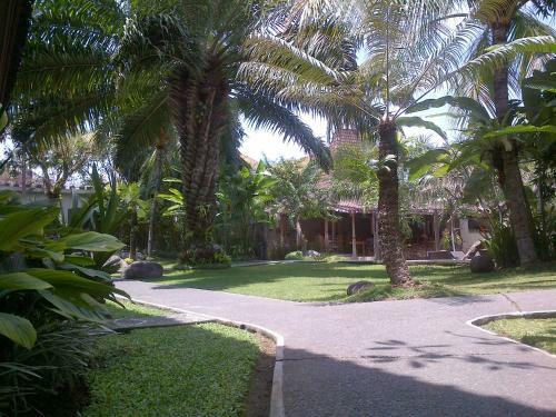 Hotel The Grand Sunti