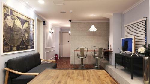 Blue Boat Hostel Myeongdong
