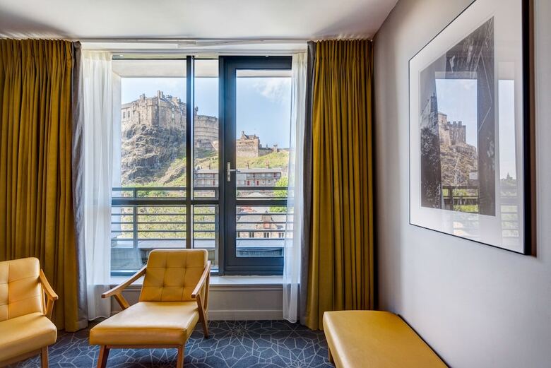 Hotel Apex International