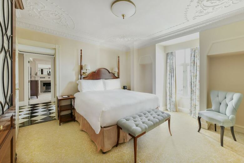 Hotel Savoy