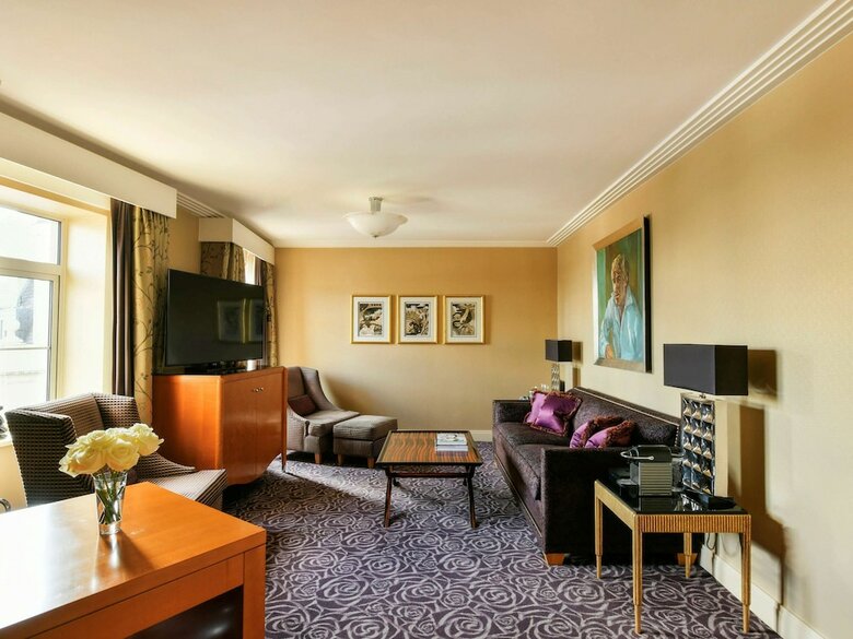 Hotel Savoy