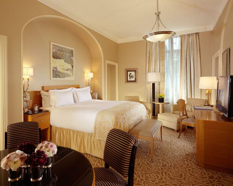 Hotel Savoy